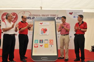 Guest of Honour Professor Muhammad Faishal Ibrahim, Parliamentary Secretary, Ministry of Education & Ministry of Social and Family Development, MP for Nee Soon GRC, joins SHF representatives to launch the BP Matters app.