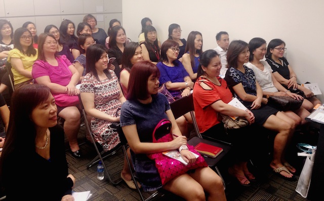 Hong Leong Finance staff paying attention to the do’s and don’ts of dementia during a dementia-awareness training session organized by Forget-Us-Not (FUN), a joint initiative by Lien Foundation and Khoo Teck Puat Hospital.